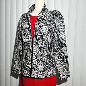 Zenergy By Chico’s long sleeve jacket size 0 this is like a size 8-10 EUC